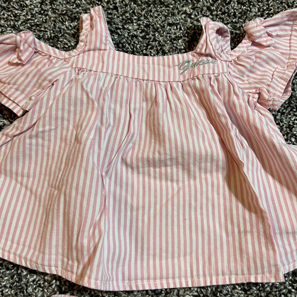 Guess 2 pc outfit set sz 18 months - Picture 3 of 4